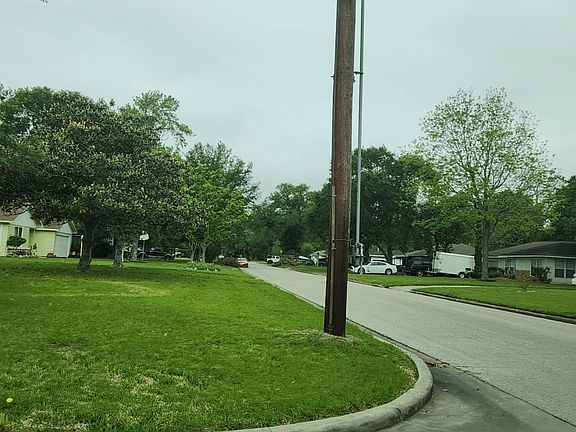 5th image of 1703 E Fayle St