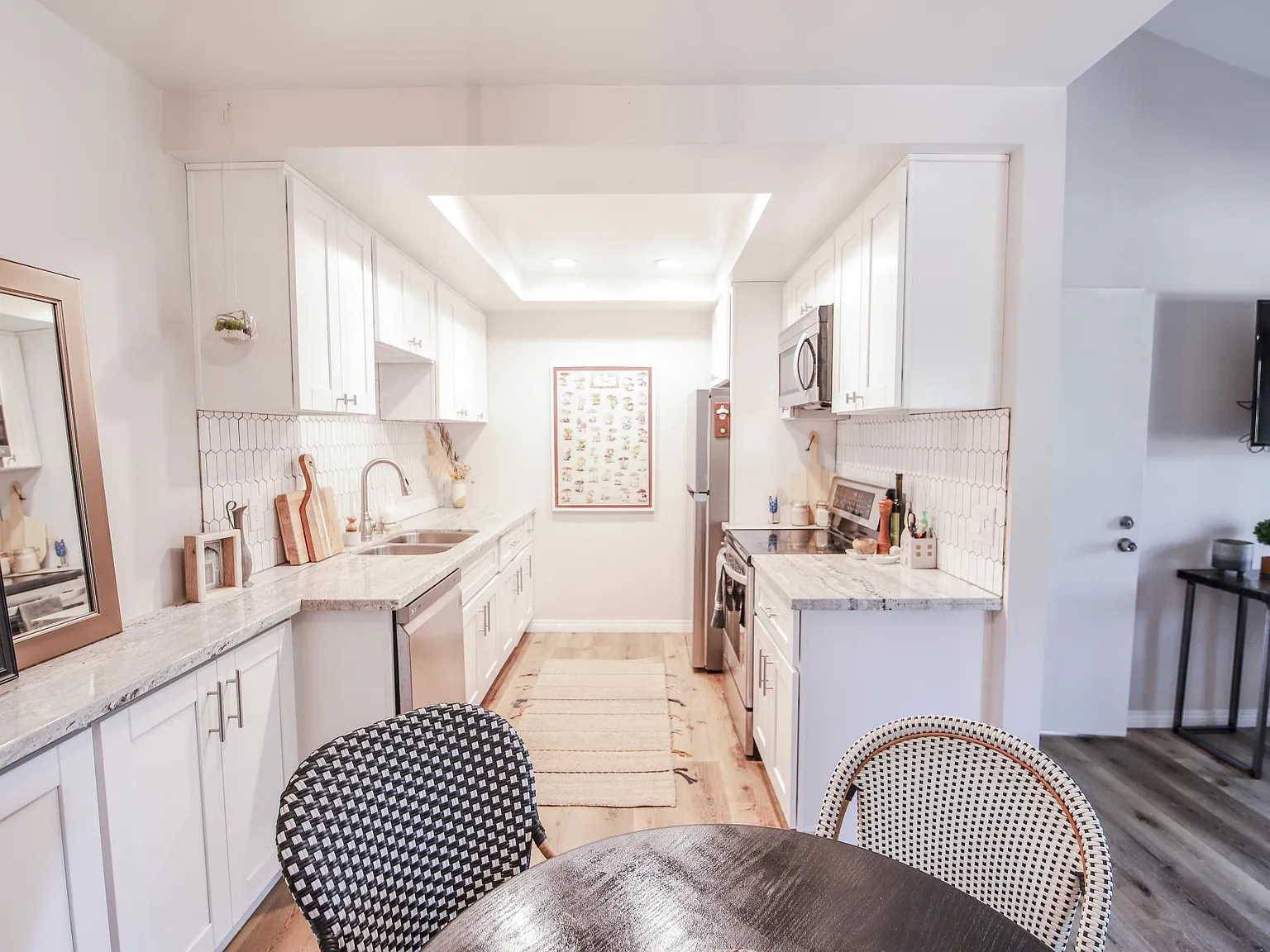 1 bed, 525 sqft, $2,400 — Photo 2