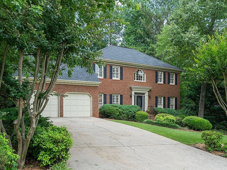 340 Rosalie Ct — Photo 30