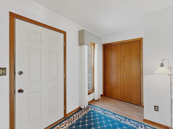 5th image of 4236 Stoneham Ln NW