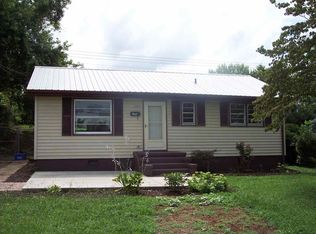 705 7th St, Newport, TN 37821