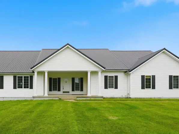 684 N 900 E, Pierceton, IN 46562