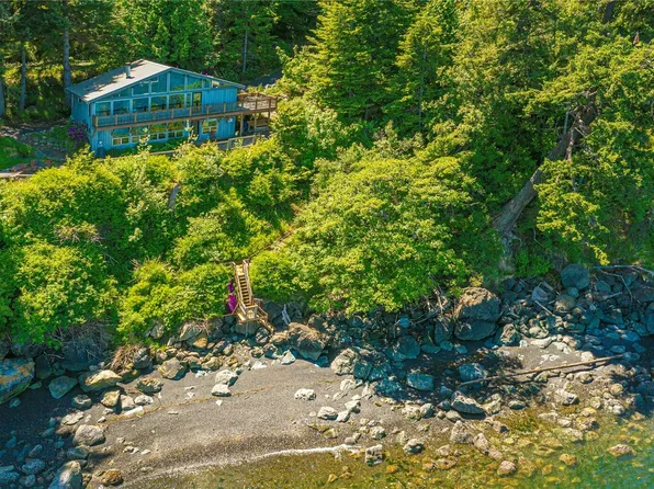 295 Raccoon Point Road, Orcas Island, WA 98245