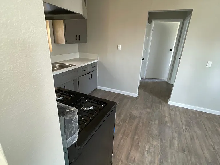 7391 Alder Ave #4 — Photo 5