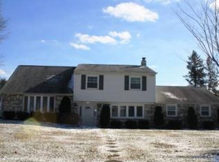1249 Dogwood Ln, Huntingdon Valley, PA 19006