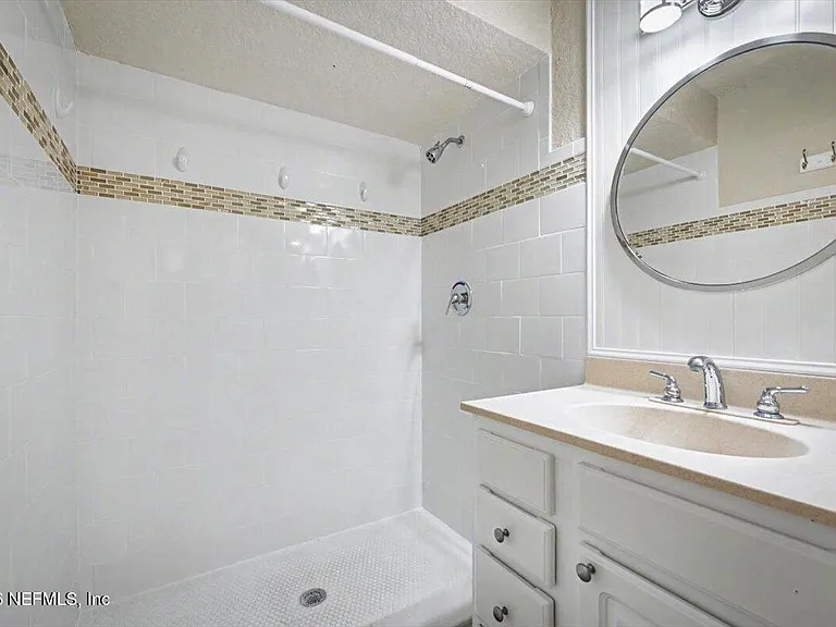 101 25th Ave S #J13 — Photo 22