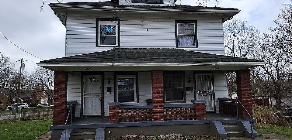 1st image of 3600 Hoover Ave #3602