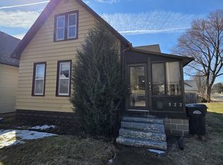 533 6th Ave N, Clinton, IA 52732