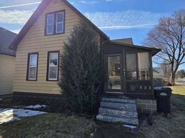 533 6th Ave N, Clinton, IA 52732