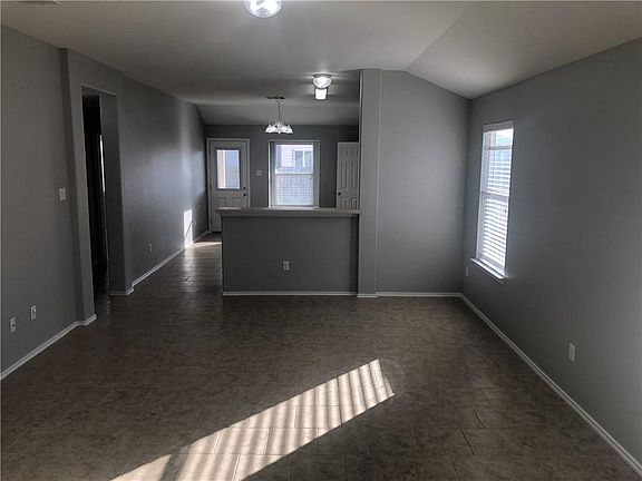 3rd image of 13305 Ring Dr