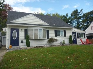 73 Ernston Rd, Parlin, NJ 08859