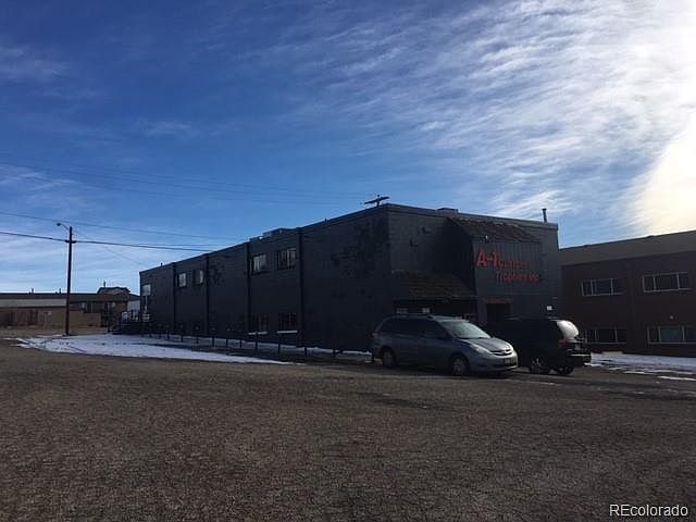 2nd image of 7140 Hooker St