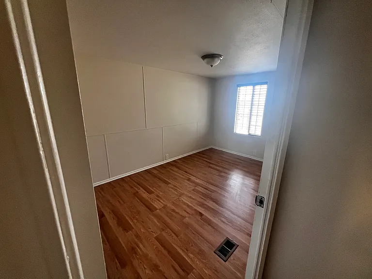 5555 SE 2nd Ave — Photo 9