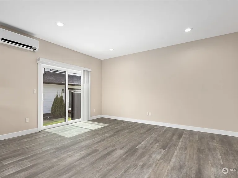 2217 Dejong Dr — Photo 12