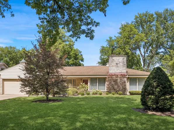 207 W Claremont St, Elmhurst, IL 60126