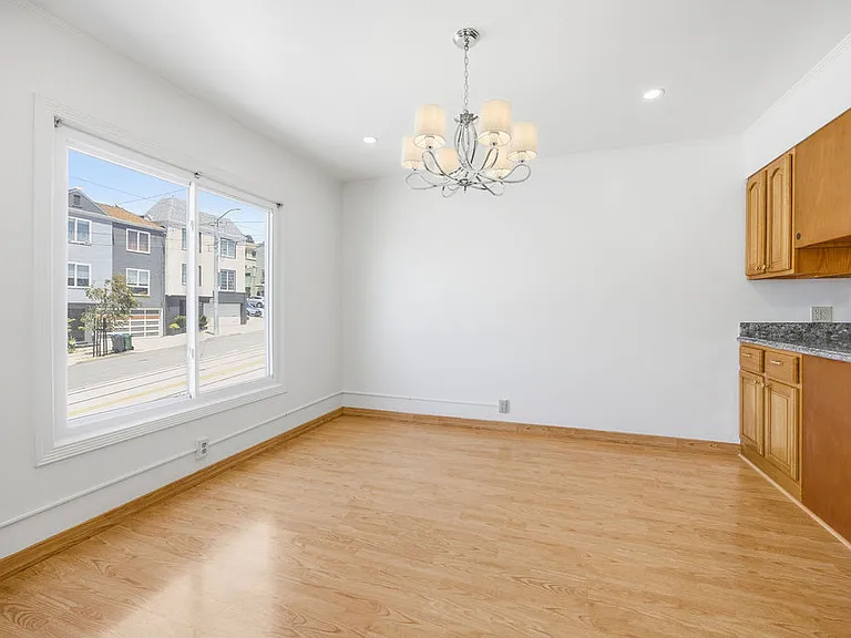 521-523 Taraval St #521 — Photo 7