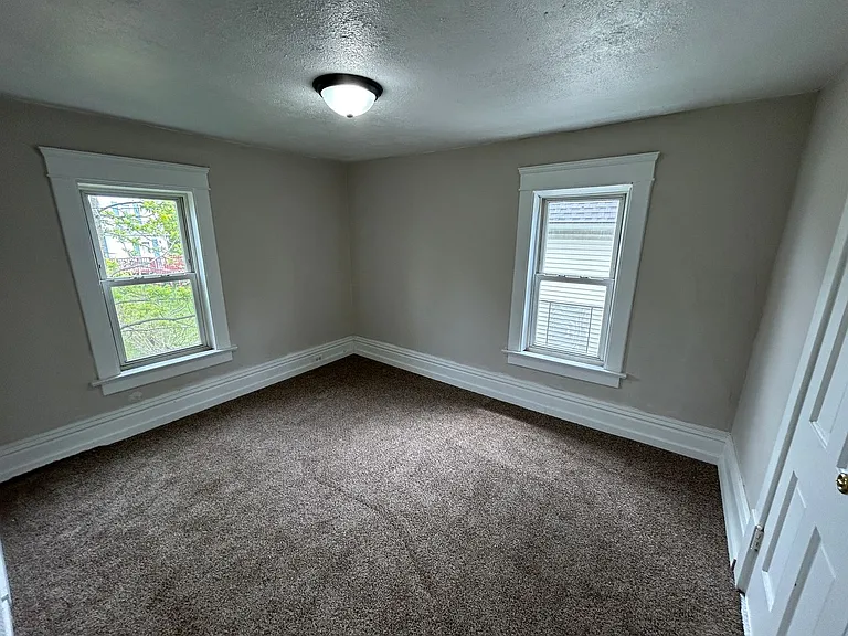 109 Kent Ct — Photo 26