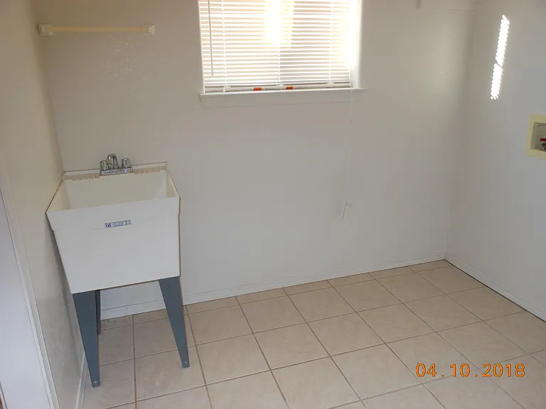 14 Lola Ct — Photo 17
