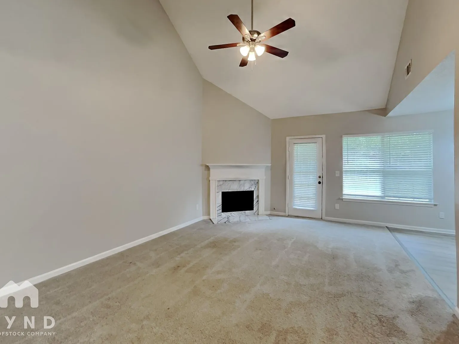 3 bed, 2.0 bath, 1776 sqft, $1,899 — Photo 2