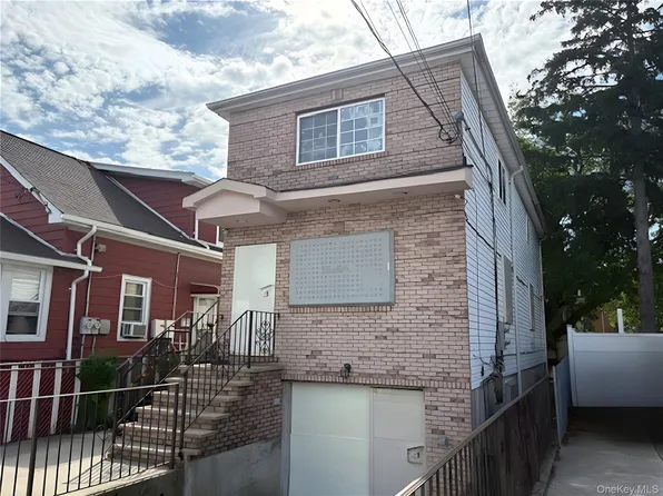 13624 220th Street, Springfield Gardens, NY 11413