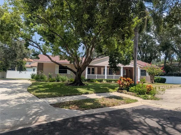 7525 Pescador Pl, Seminole, FL 33772