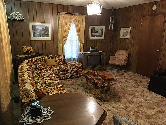 15'x 30' Living Room