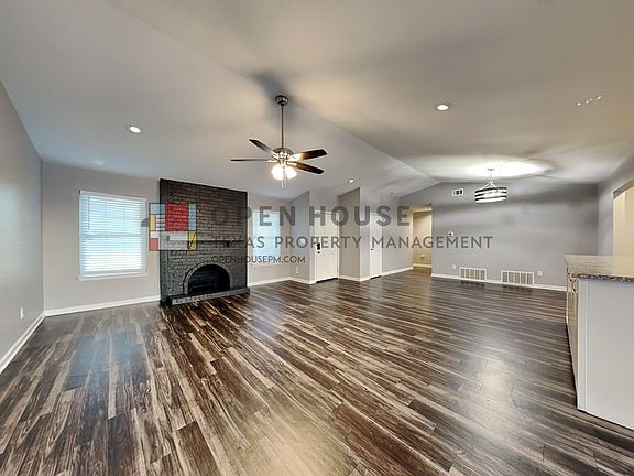 4th image of 1805 Baltimore Dr
