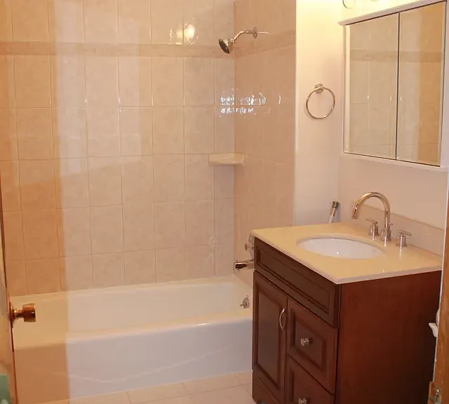 1452 W Addison St #2 — Photo 6