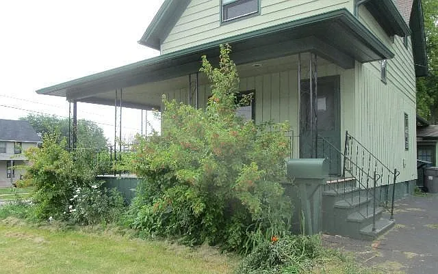753 Walnut Ave photo 1