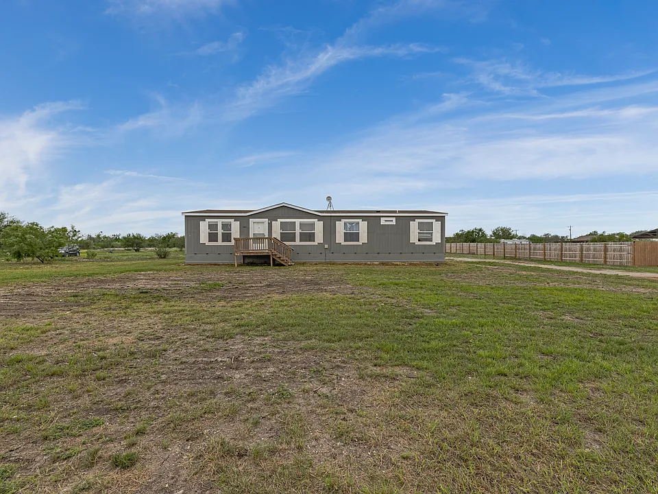 240 Private Road 4653