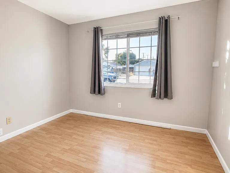 2132 Forbes Ave — Photo 25