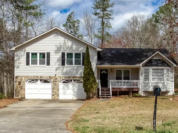 563 Presidential Dr, Dallas, GA 30157