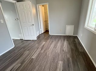 125 Sherwood Ct #8, Waterloo, IA 50701