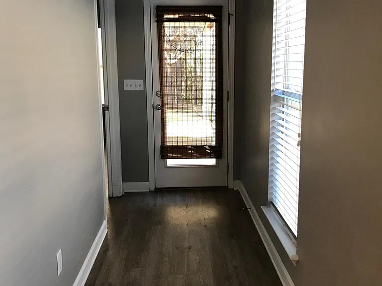 134 Highview Cv — Photo 12