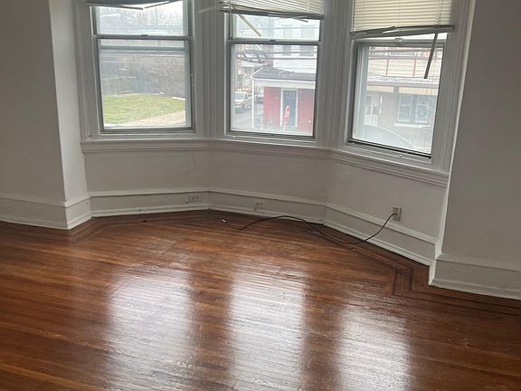 4th image of 5249 W Jefferson St