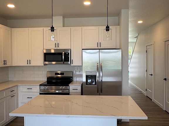 4th image of 3119 E 10th Ave