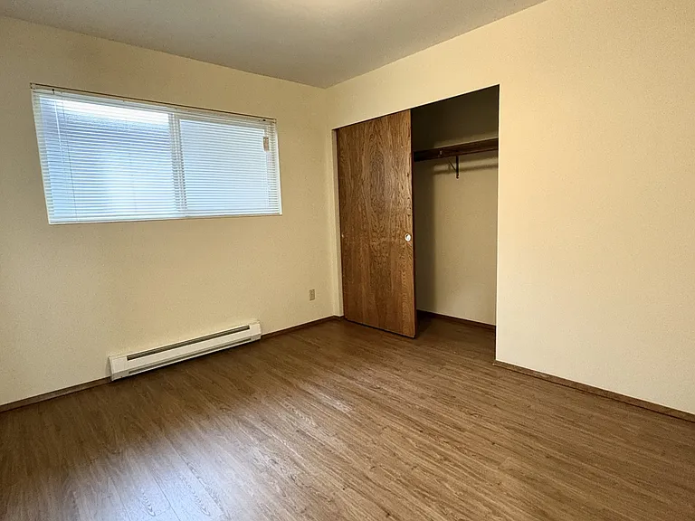 540 Williams Ave N #8 — Photo 8