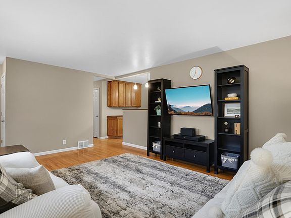 4th image of 6343 Orchard Ave N
