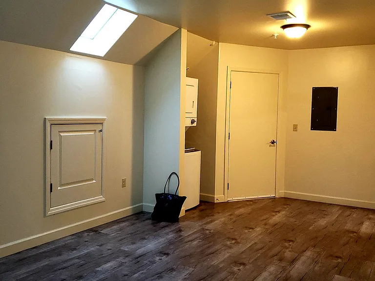 1740 Chestnut St — Photo 31