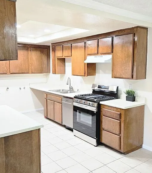 16970 Marygold Ave #11 — Photo 16