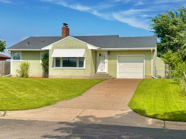 1027 6th Ave S, South Saint Paul, MN 55075