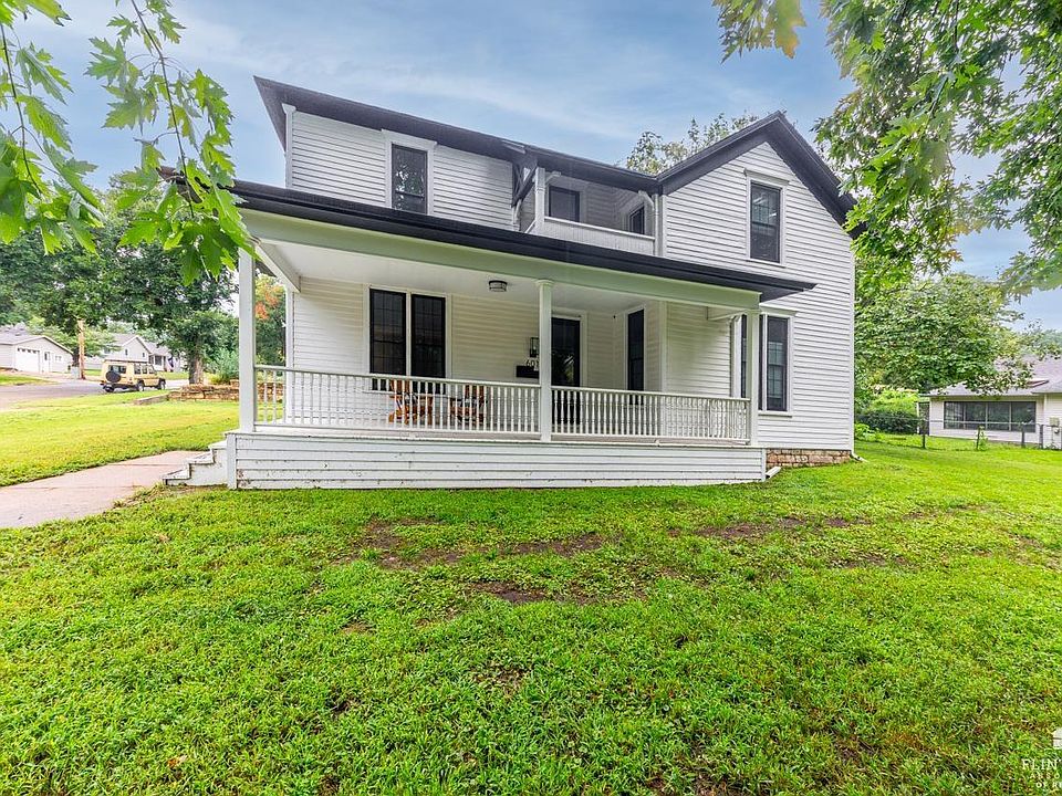 1st image of 601 Poplar St