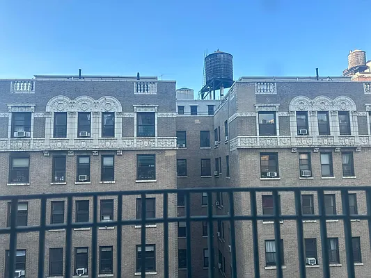 Rented by David Francis New York LLC | media 3