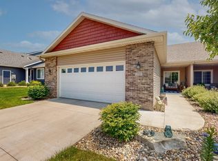 2700 Hawk Ridge Ct SE, Rochester, MN 55904