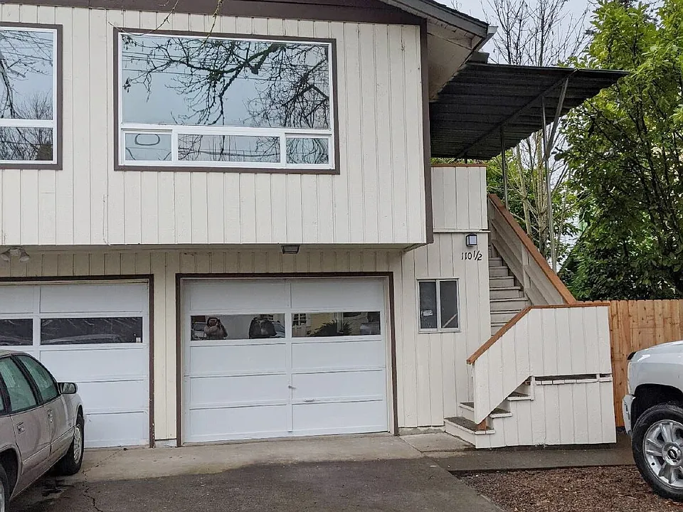 110 1/2 E Hillcrest Dr