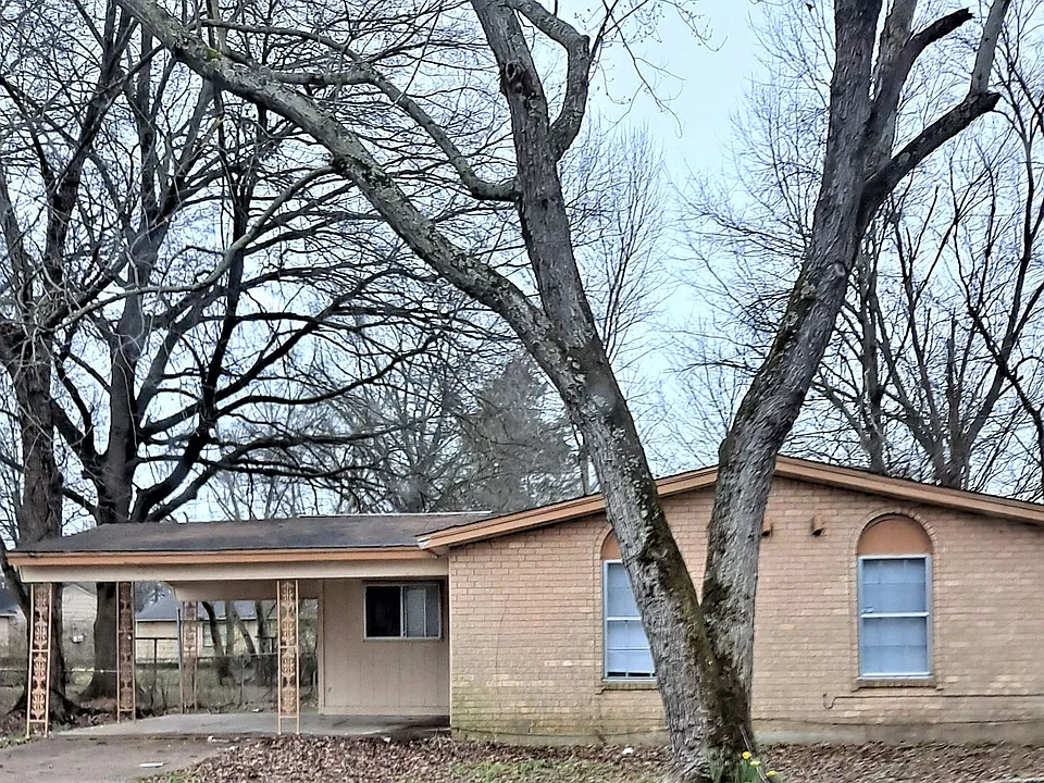 3911 Ajanders Dr