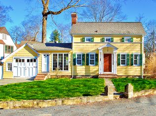 16 Roxbury Rd, Scarsdale, NY 10583