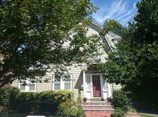 463 Weld St, West Roxbury, MA 02132
