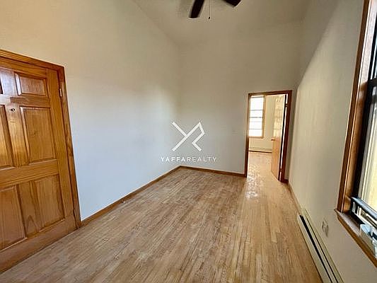 3rd image of 209 Wilson Ave APT 3L