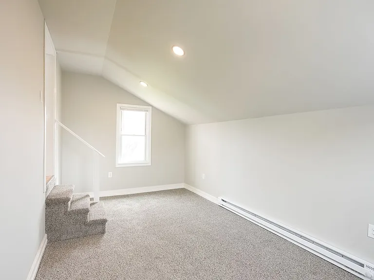 334 Ann St — Photo 12